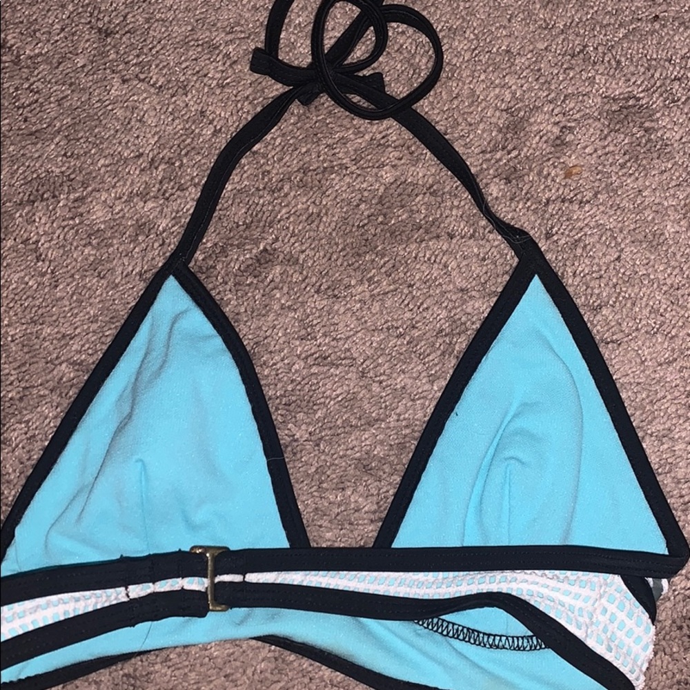 Bathing suit - Picture 2 of 3